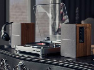 10 tech gifts your dad actually wants this Father’s Day — all under $100